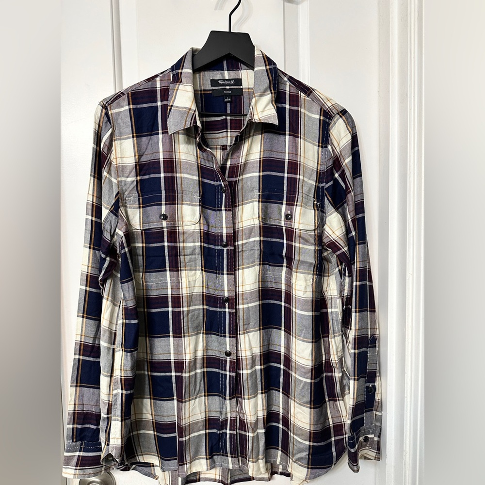Madewell Women’s Plaid Classic Button Down